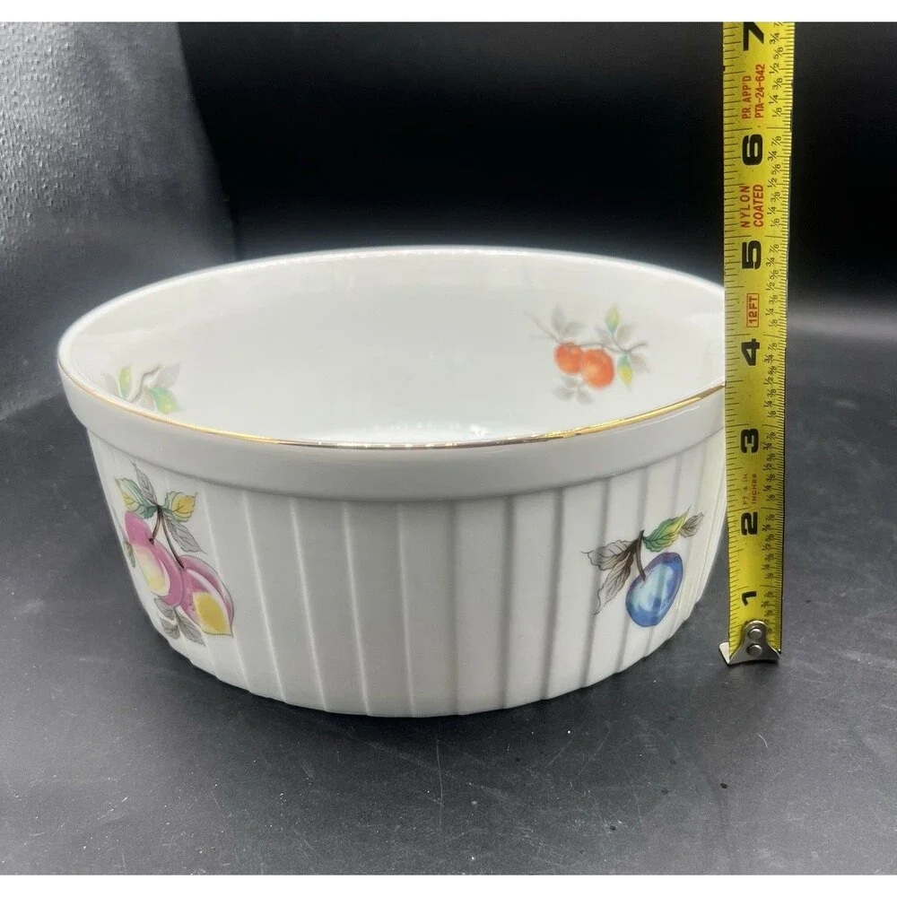 Andrea by Sadek Fruit 7531 9” Round Baker Casserole Dish Oven To Table Japan